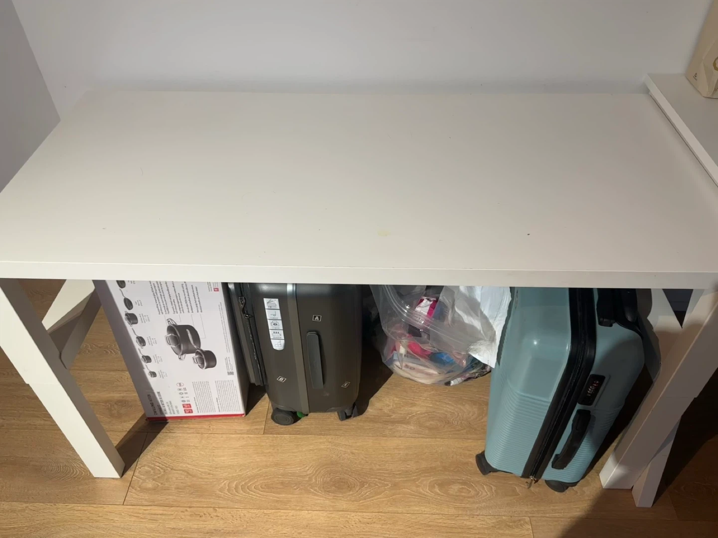 White Desk - photo 3