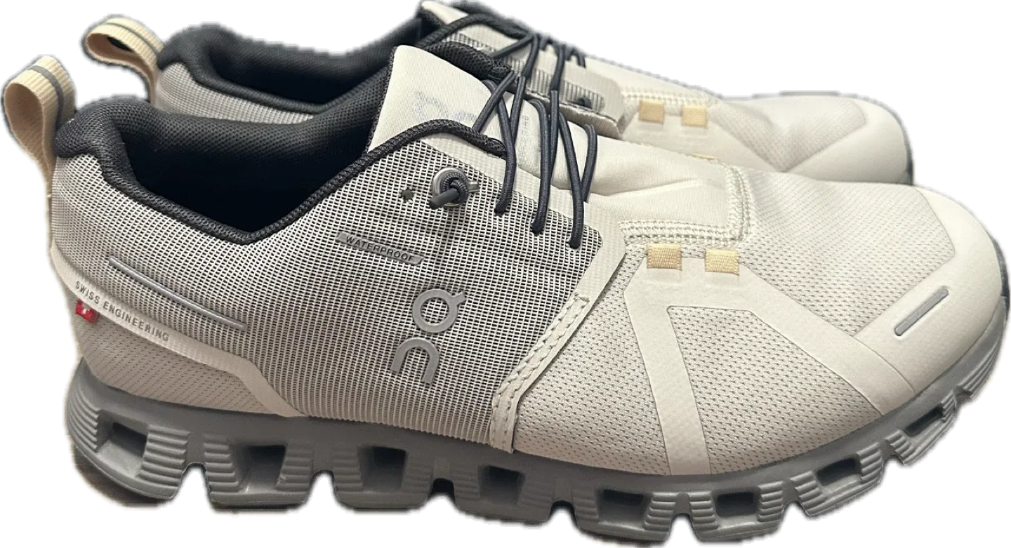 On Cloud 5 Waterproof Sneakers | Pearl/Fog image indicator(3)