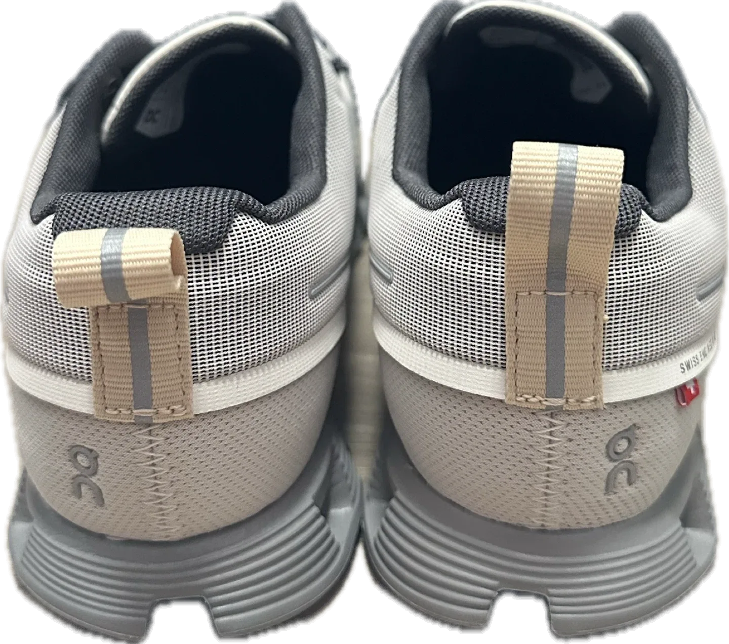 On Cloud 5 Waterproof Sneakers | Pearl/Fog image indicator(6)