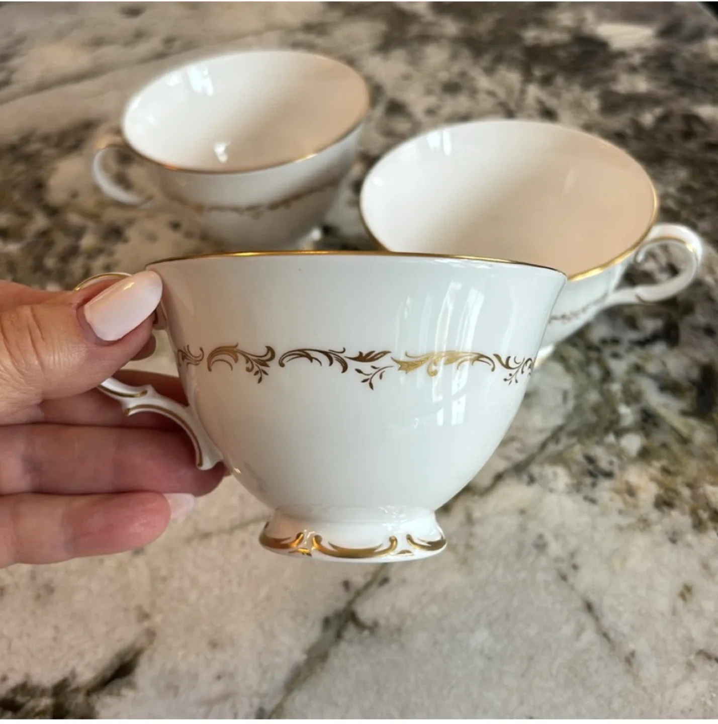 Royal Doulton Richelieu Fine Bone China Tea Cups image indicator(2)