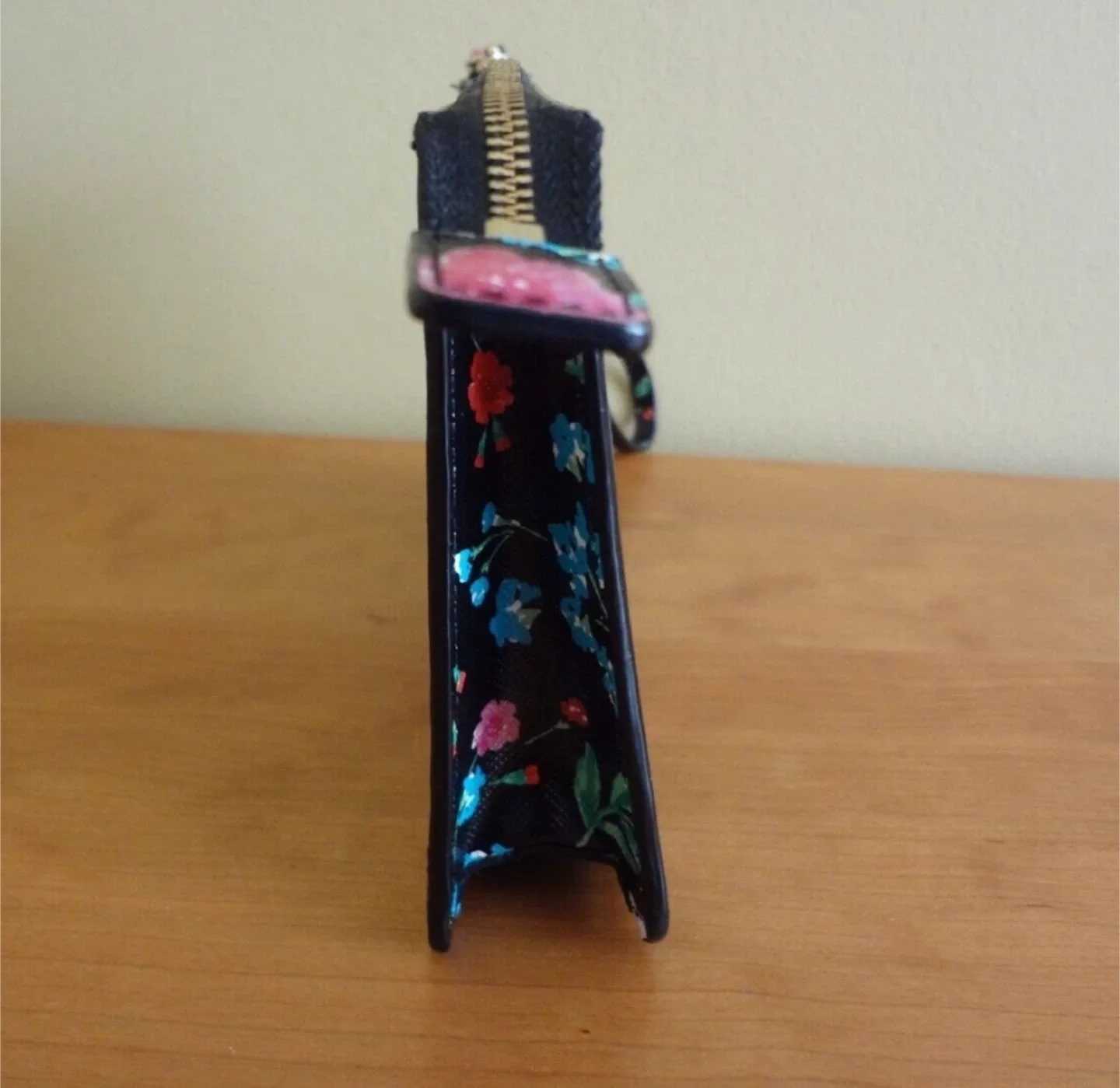 NWOT kate spade Black Multicolored Floral Wristlet Pouch image indicator(8)