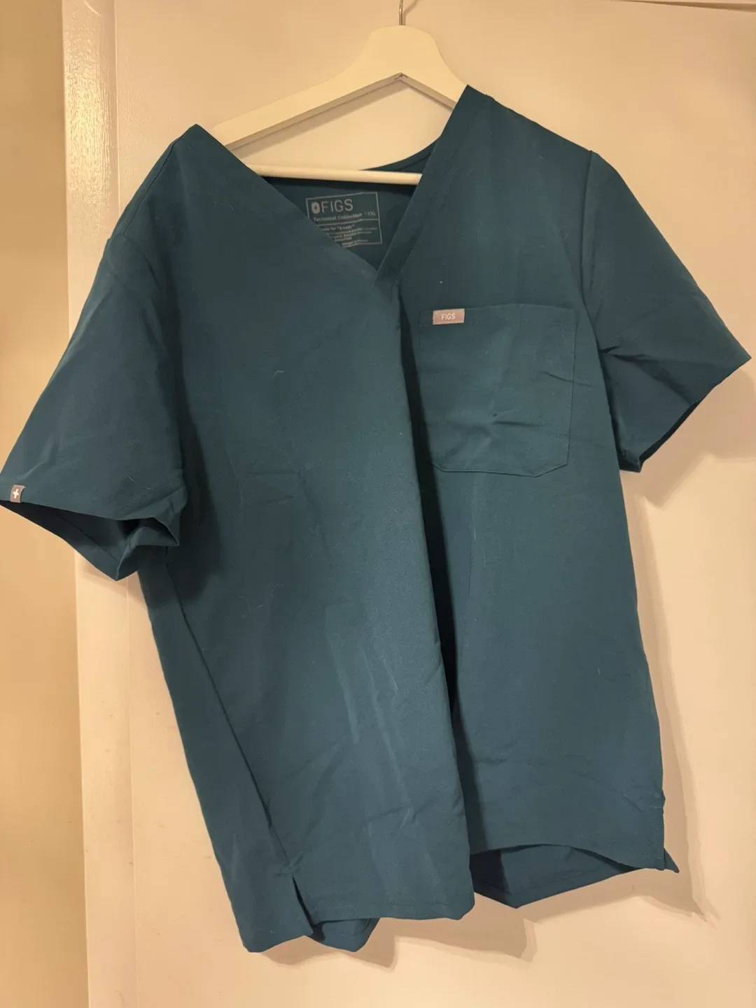 New FIGS Technical Collection Scrub Top thumbnail