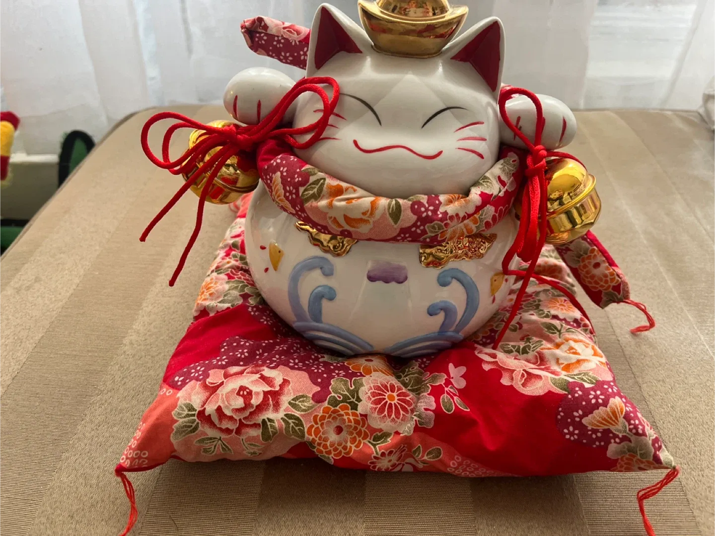 Maneki Neko Lucky Cat savings bank porcelain! thumbnail