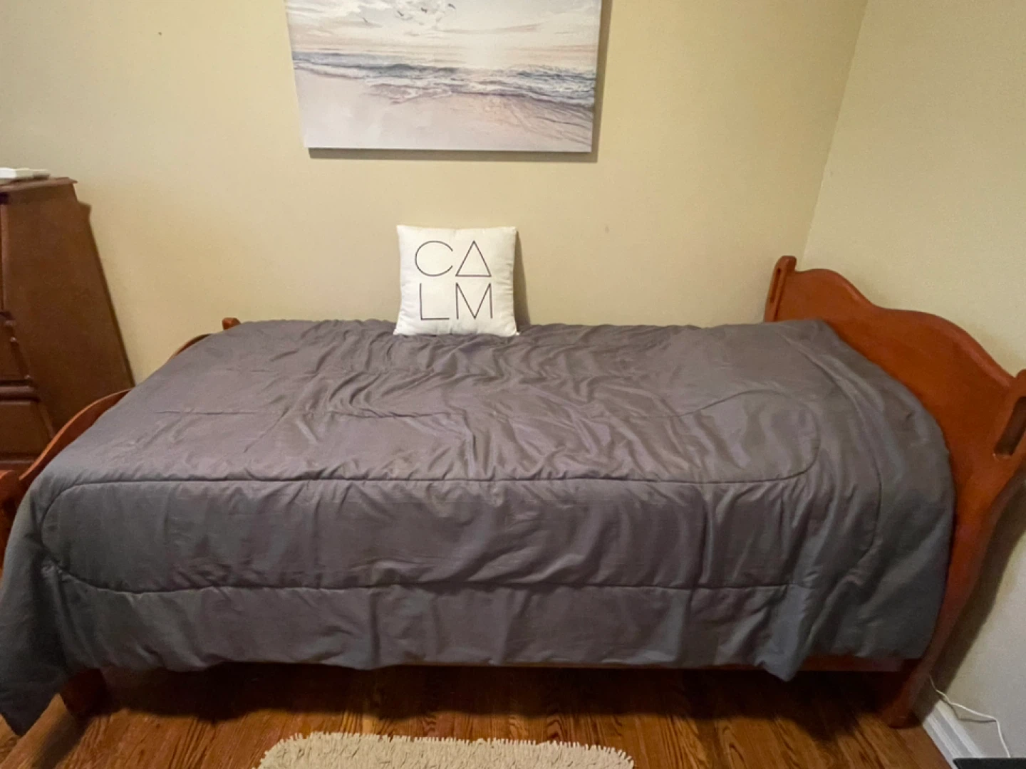 Single Bed Frame with Grey Comforter - photo 2