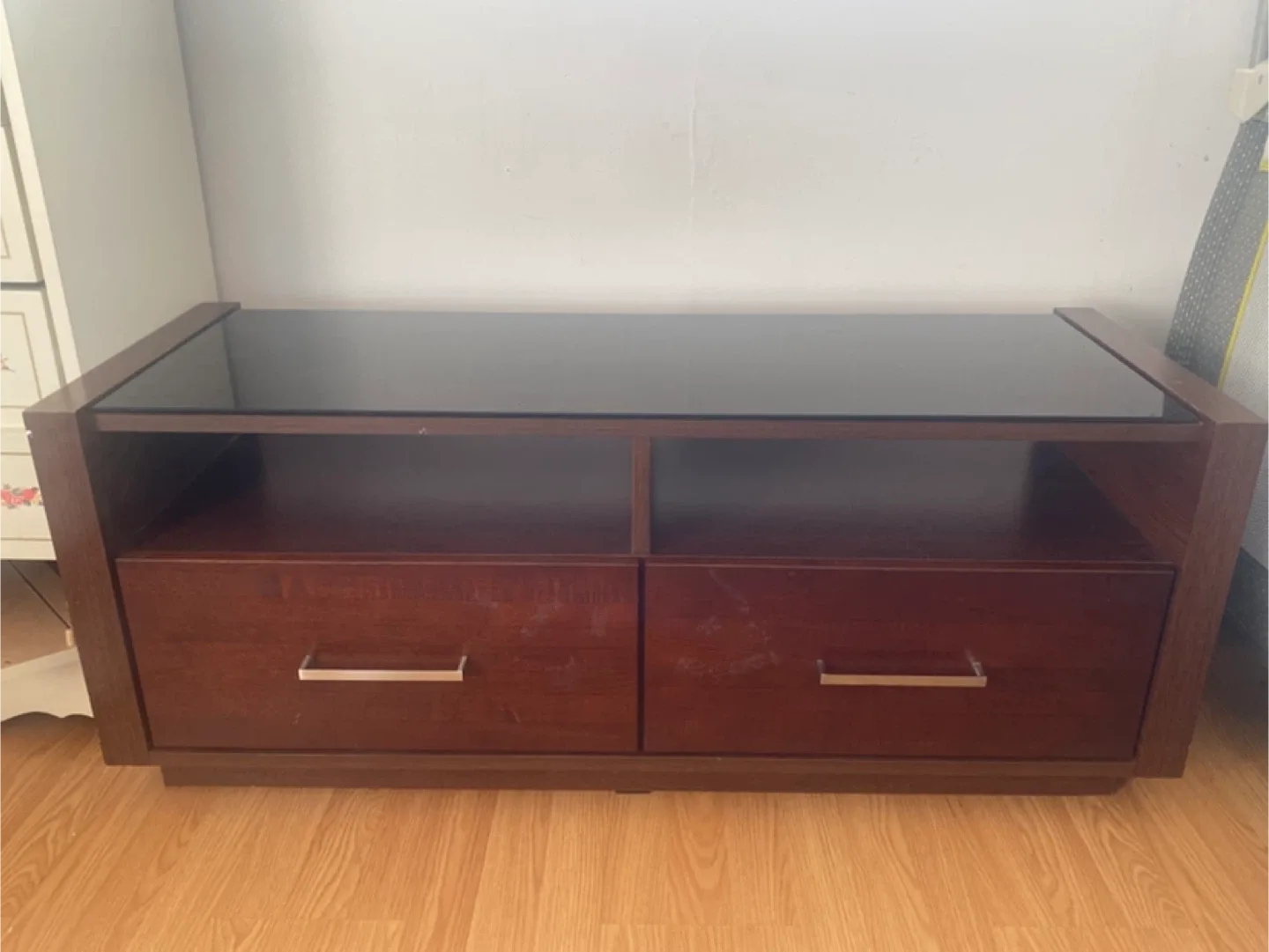 LG 37LG30 LCD TV & TV Stand image indicator(3)