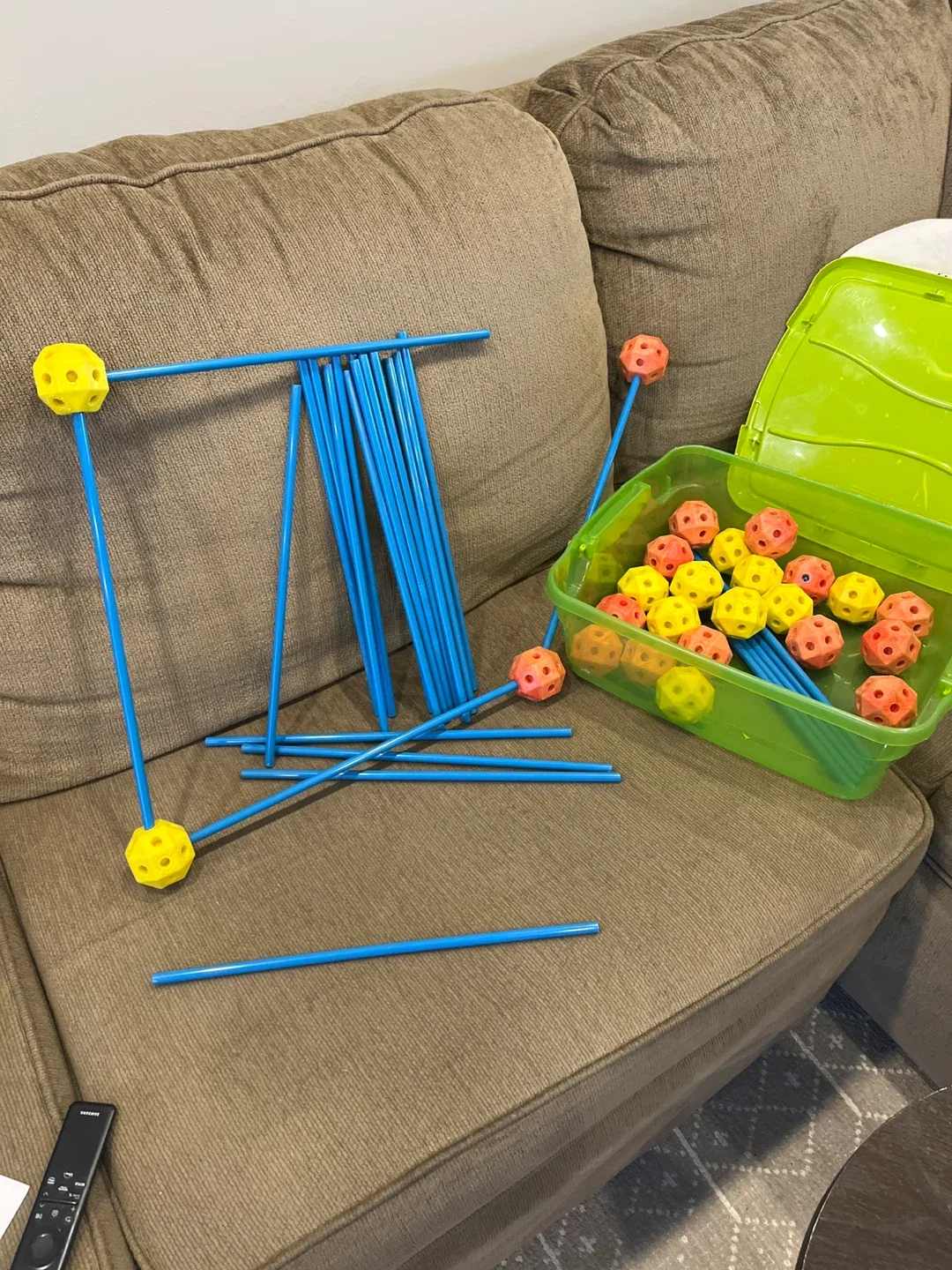 Kids Building Toy Set with Case image indicator(2)