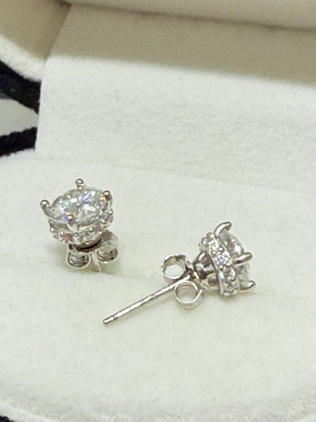 1 carat 925 sterling silver moissanite earrings - photo 3