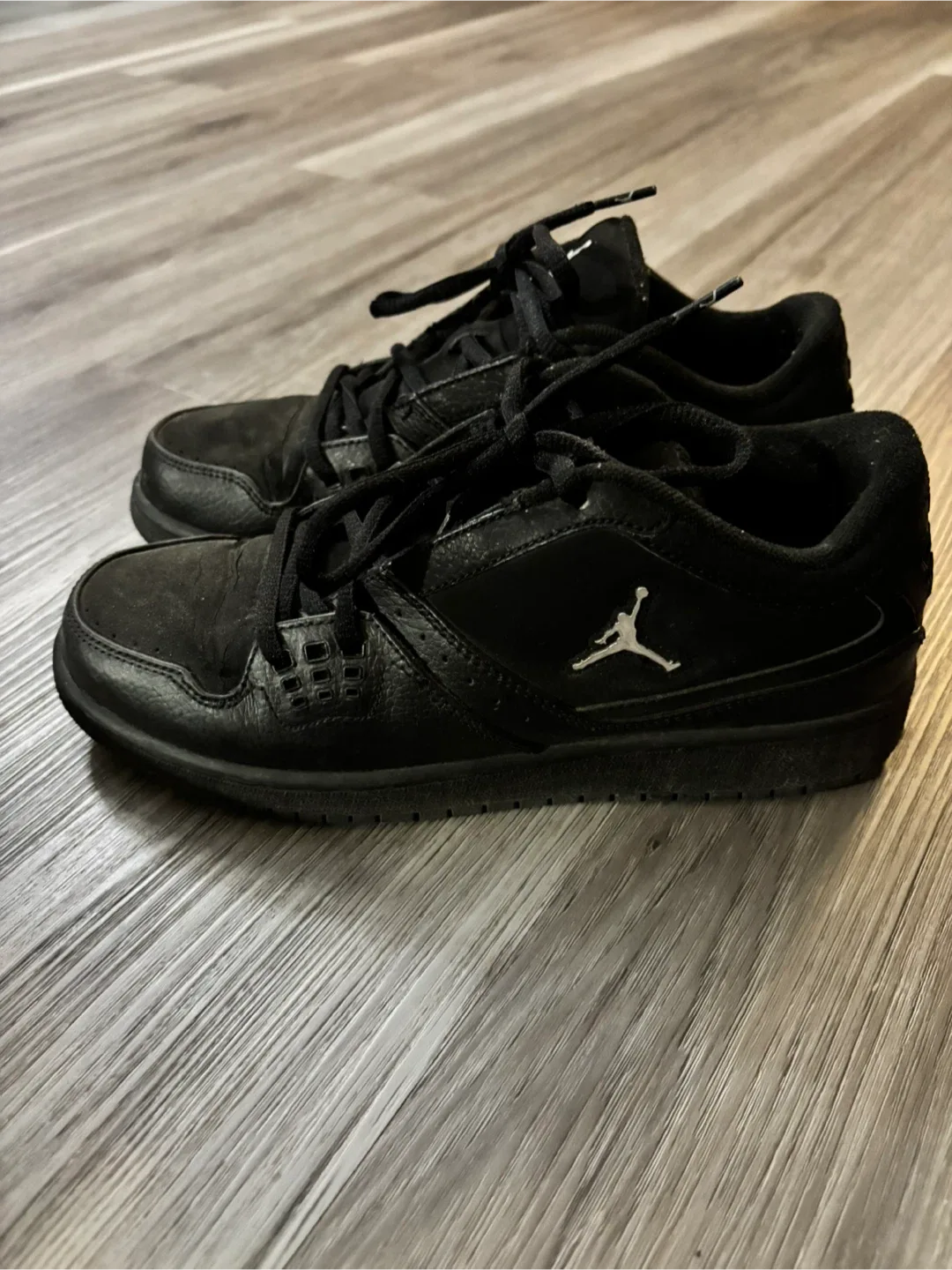 Size 6Y / Jordan Flight 45 High Black Sneakers image indicator(4)
