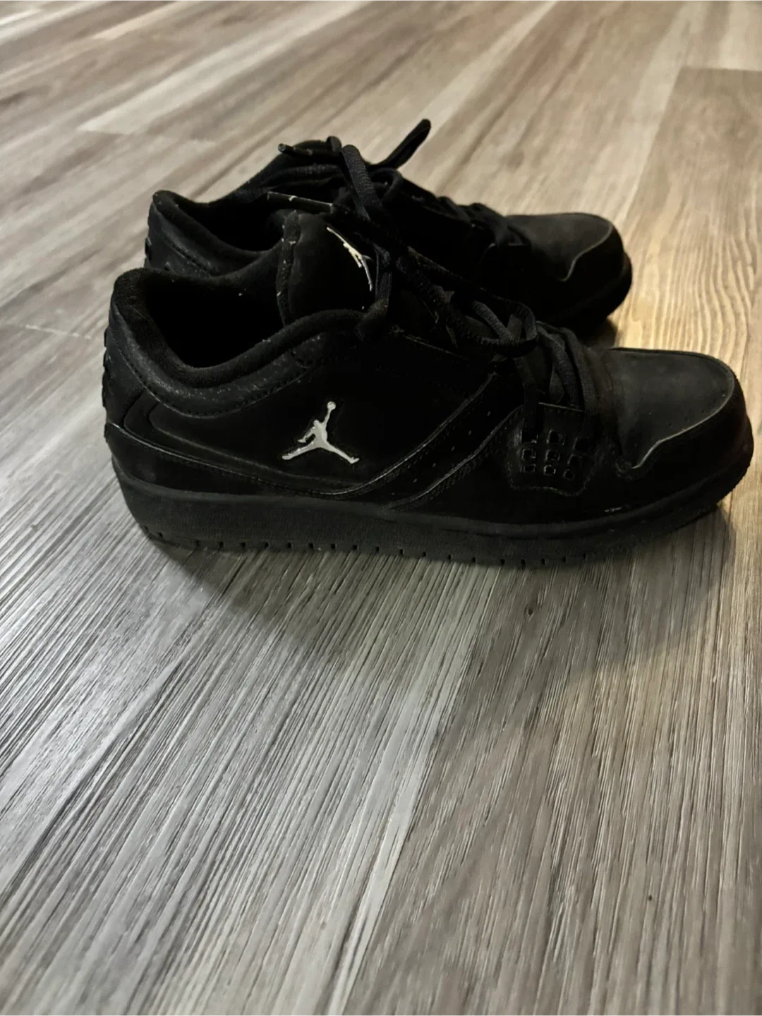 Size 6Y / Jordan Flight 45 High Black Sneakers image indicator(2)