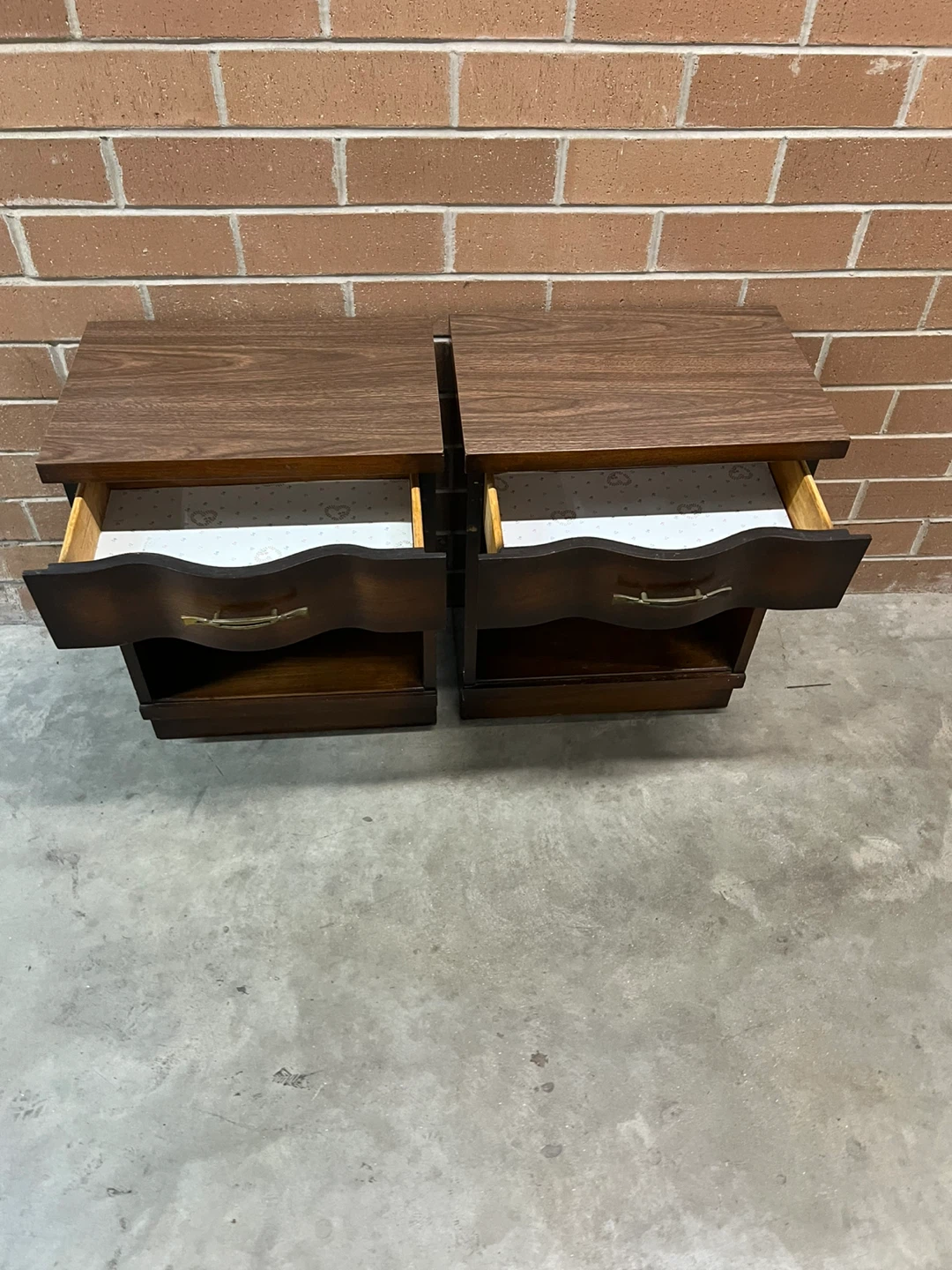 Pair of Dark Wood Nightstands - photo 4