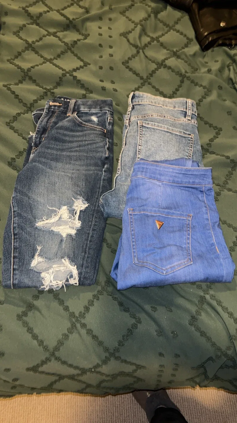 Guess & Old Navy Jeans Bundle thumbnail