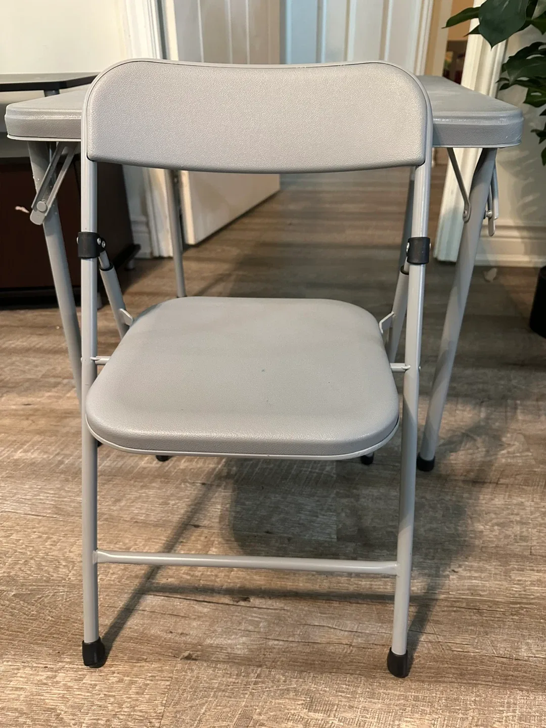 Kids’ folding Table and Chair Set - Grey image indicator(2)