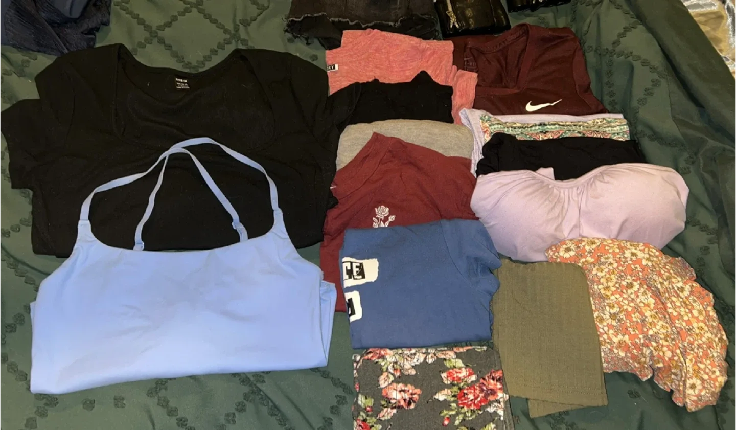 Assorted Women's Clothing Bundle - Various Brands & Sizes thumbnail