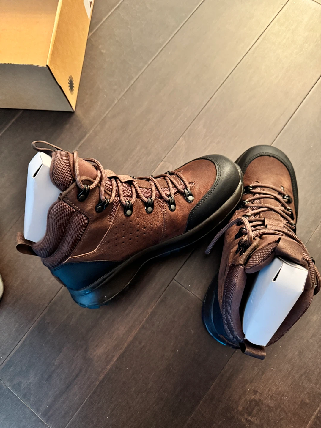 UGG Emmett Boot Mid, Men's Size 7 - photo 3