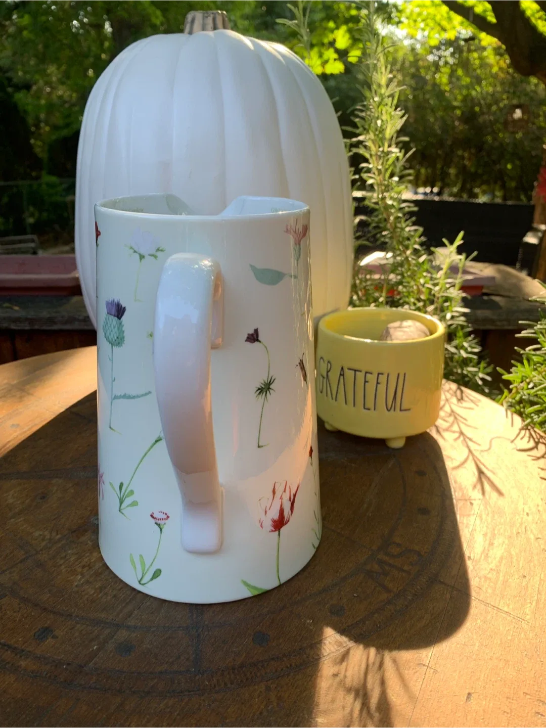 Portmeirion Up the Garden Path Pitcher image indicator(6)