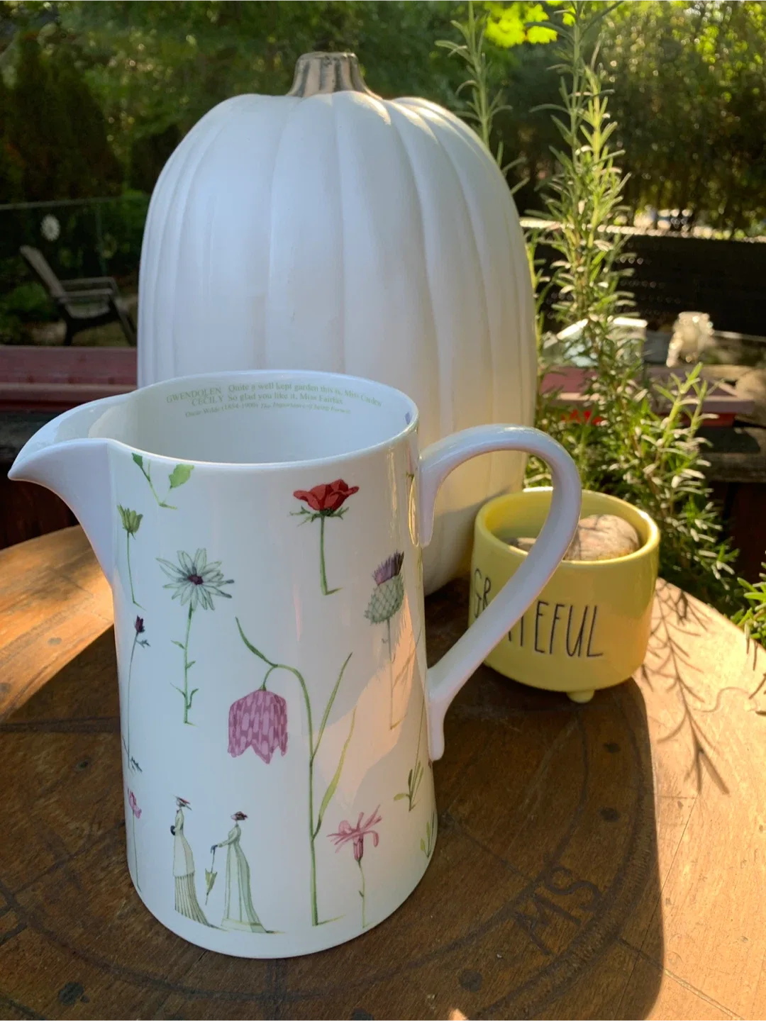 Portmeirion Up the Garden Path Pitcher image indicator(5)