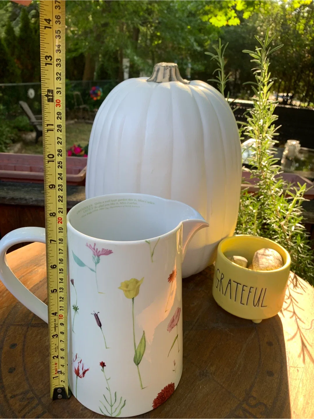 Portmeirion Up the Garden Path Pitcher image indicator(9)