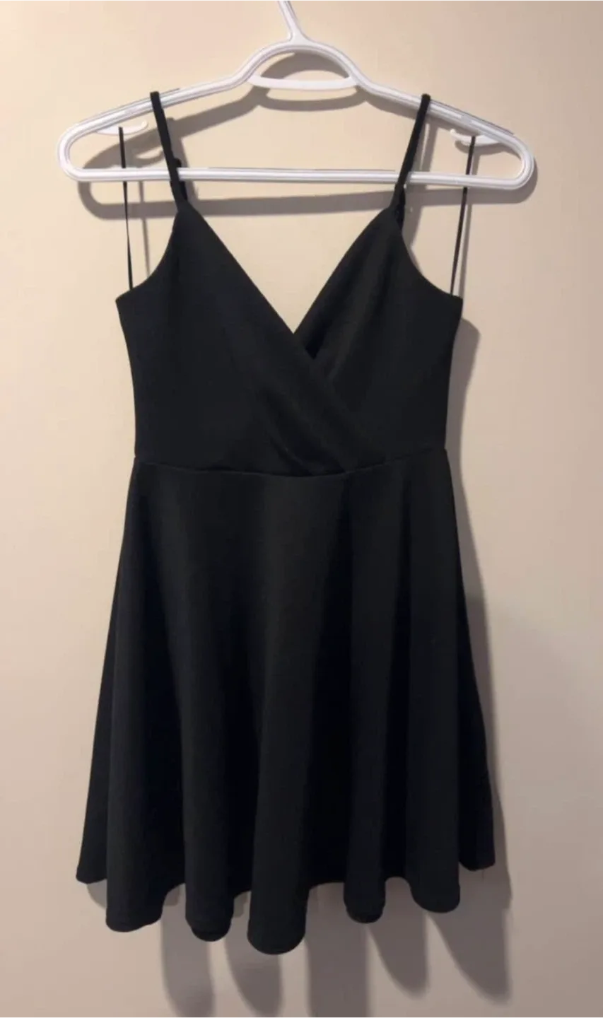 Black Sleeveless Mini Dress thumbnail