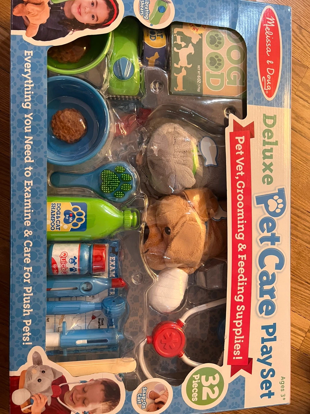 Melissa & Doug Deluxe Pet Care Playset - 32 Pieces - photo 2