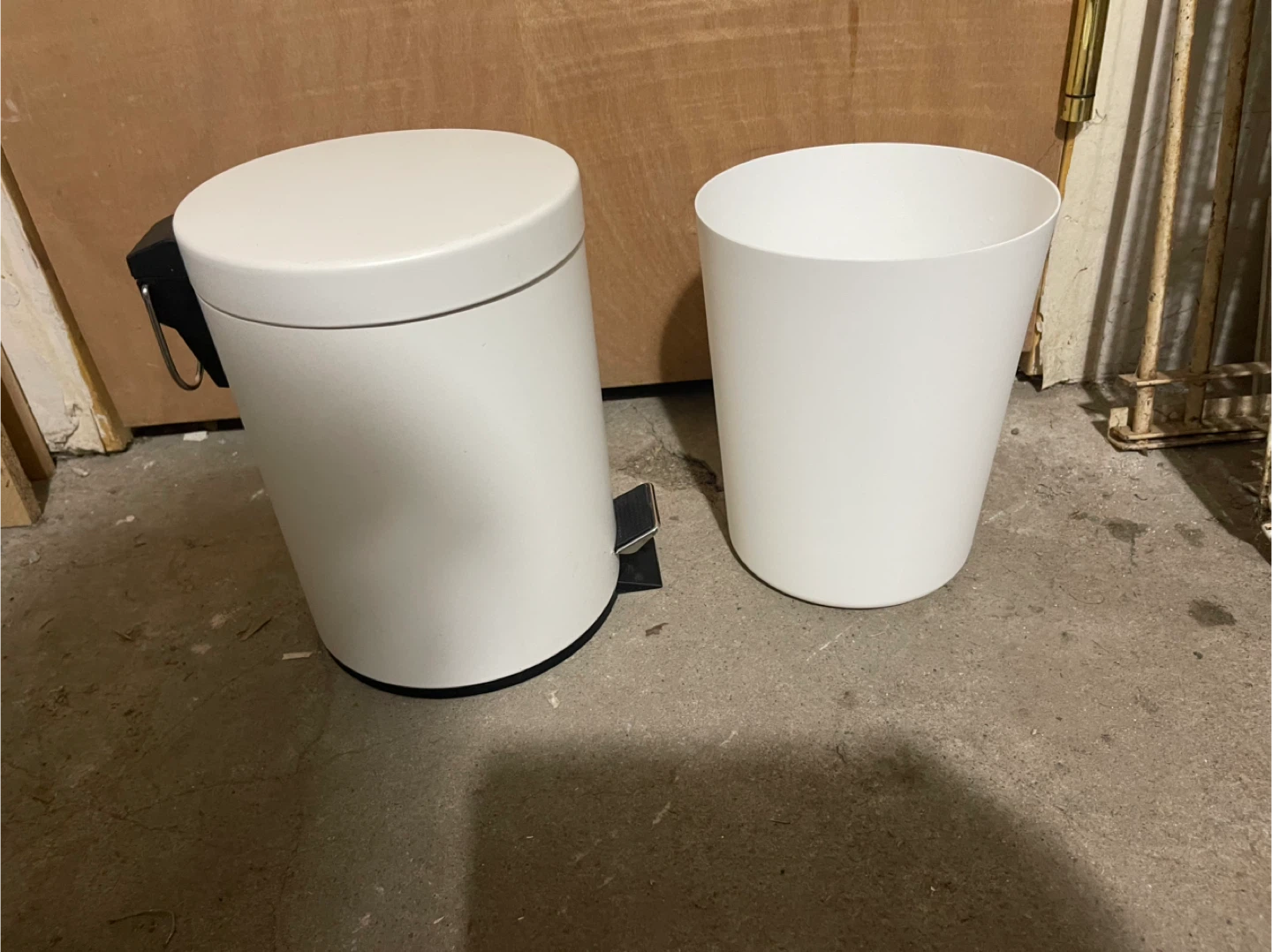 IKEA STRAPATS White Pedal Bin