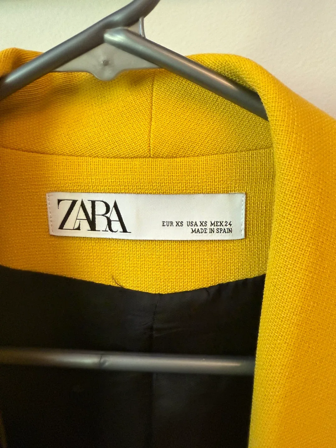 Zara Yellow Double Breasted Blazer XS image indicator(3)