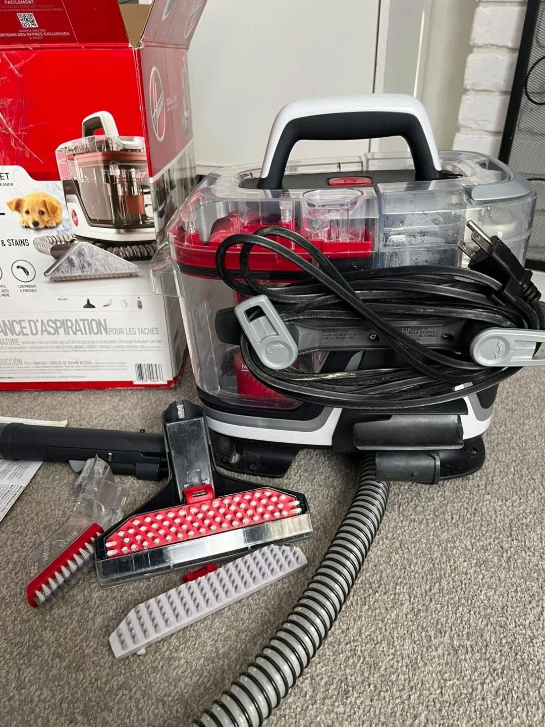 LIKE NEW Hoover Upholstery Spot Cleaner image indicator(7)