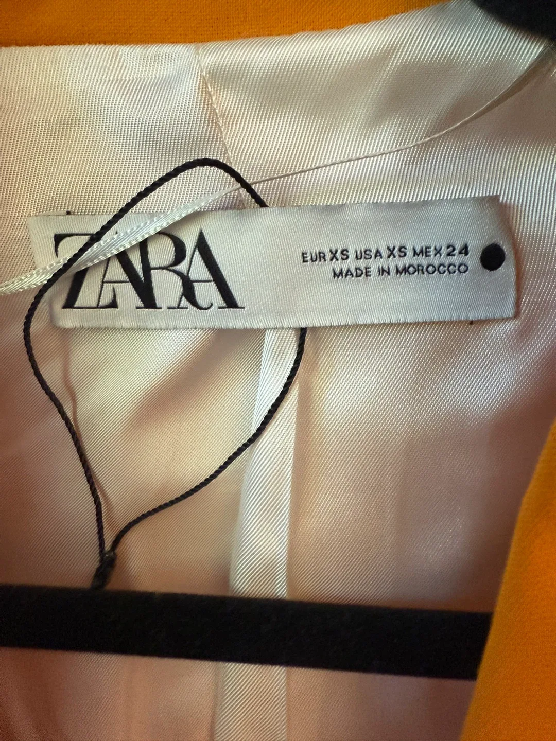 Zara XS Orange Blazer image indicator(3)