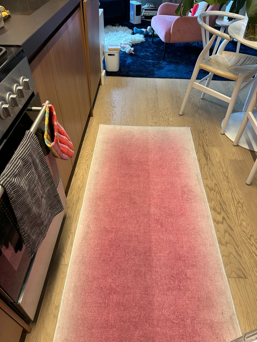 Ruggable x Barbie Pink Ombre Runner Rug - 2.5x7 - photo 4