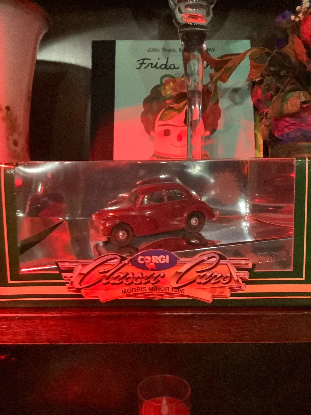 Corgi Classic Cars Morris Minor 1000 Diecast thumbnail