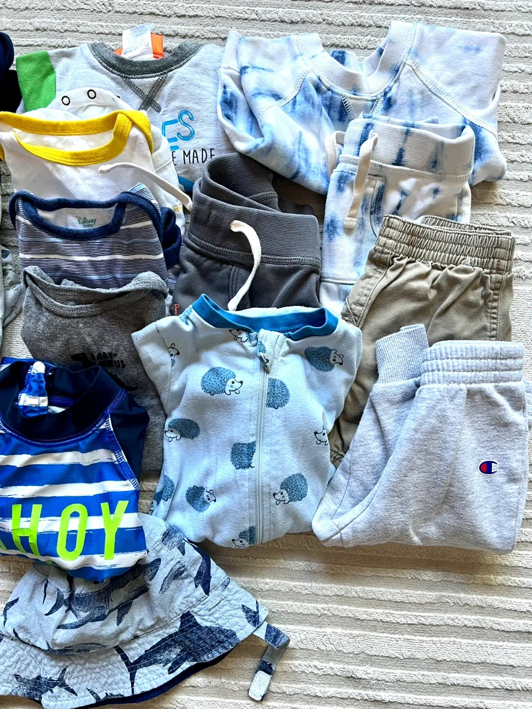 Mixed Baby Clothes Bundle, Size 6-12 Months image indicator(4)