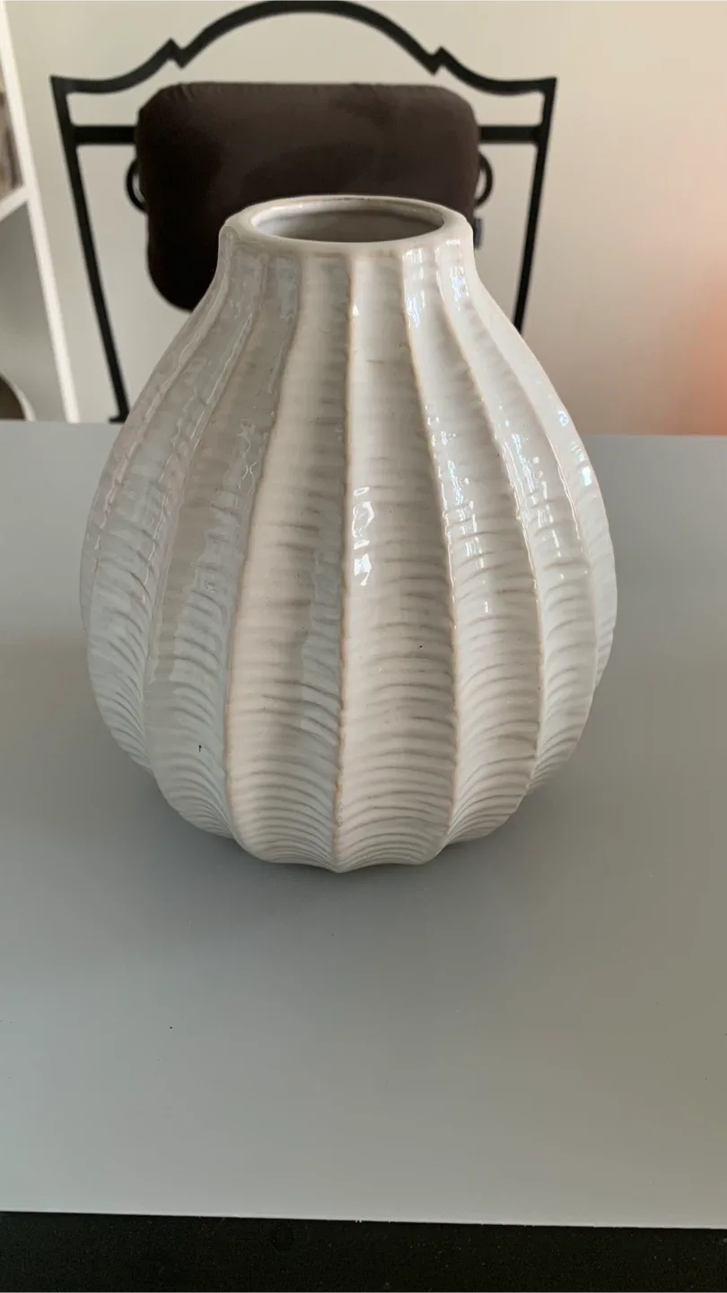 White Ceramic Vase thumbnail