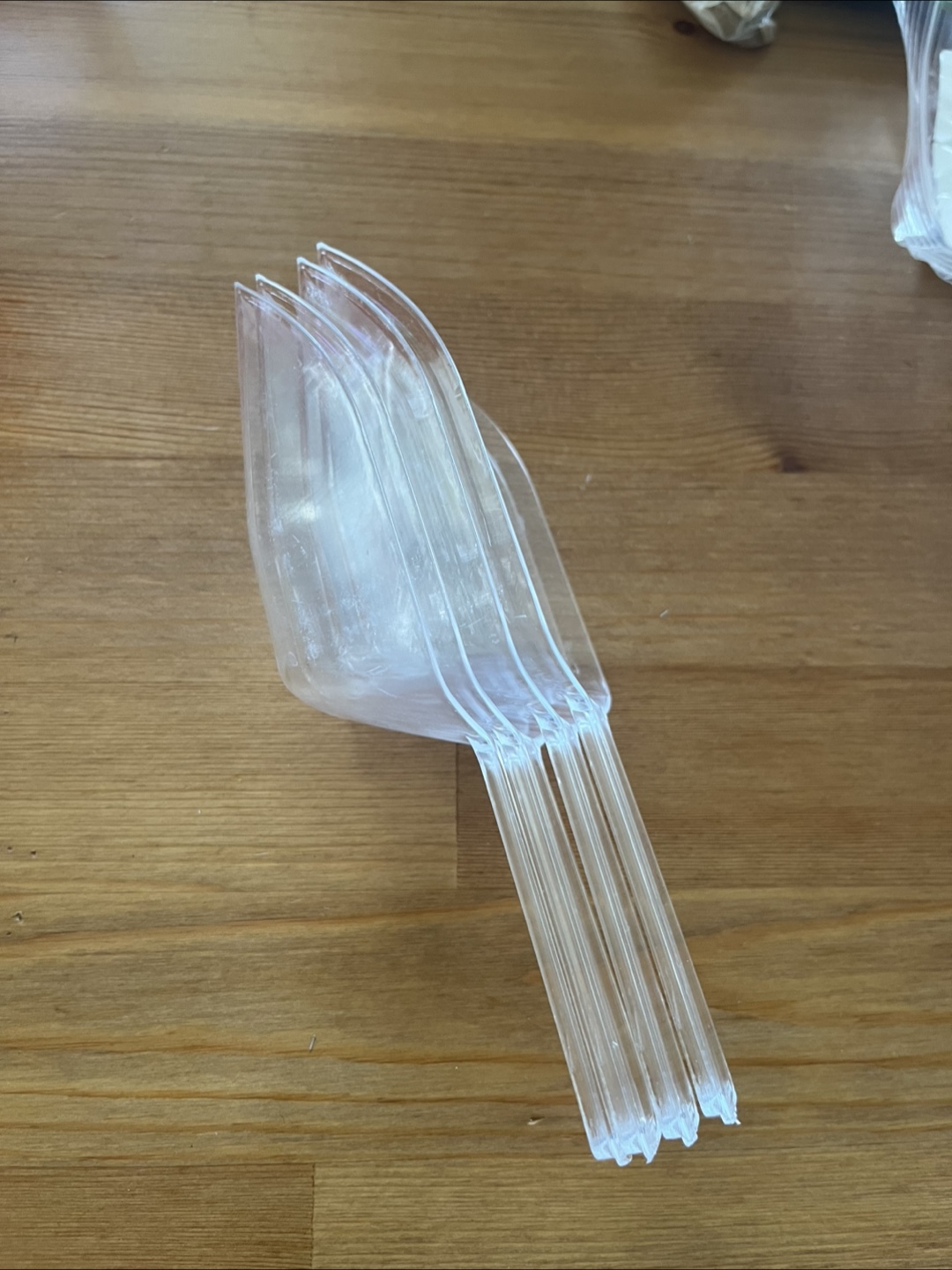 Clear Plastic Ice Scoops - photo 2