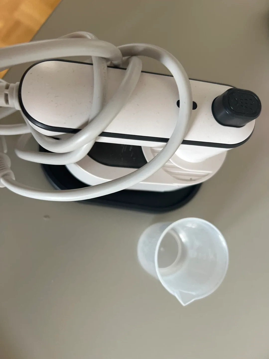 Portable Mini Travel Iron thumbnail