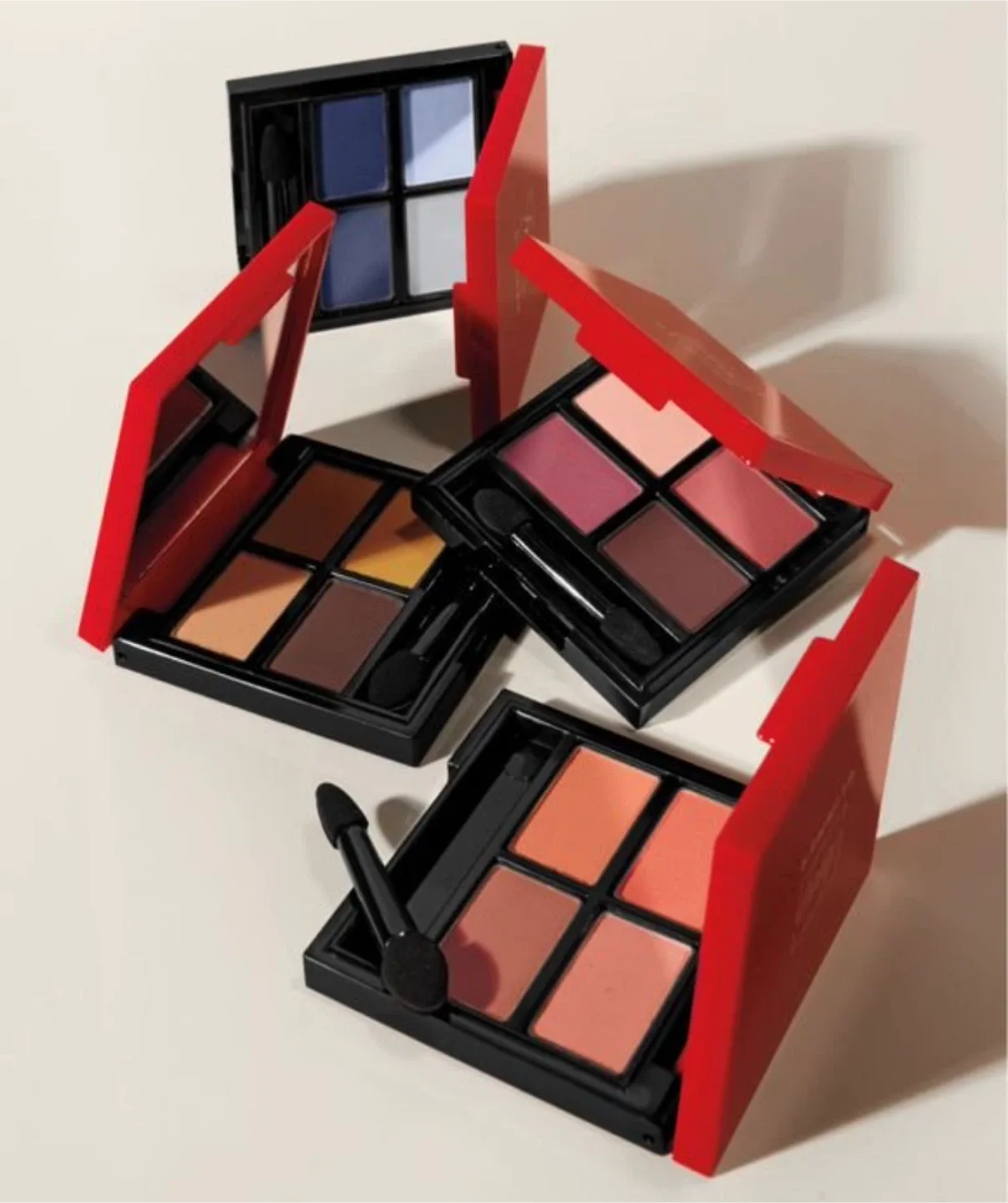 💄 Shop Avon Beauty + Start Your Own Avon Business Today! 🛍️ image indicator(2)