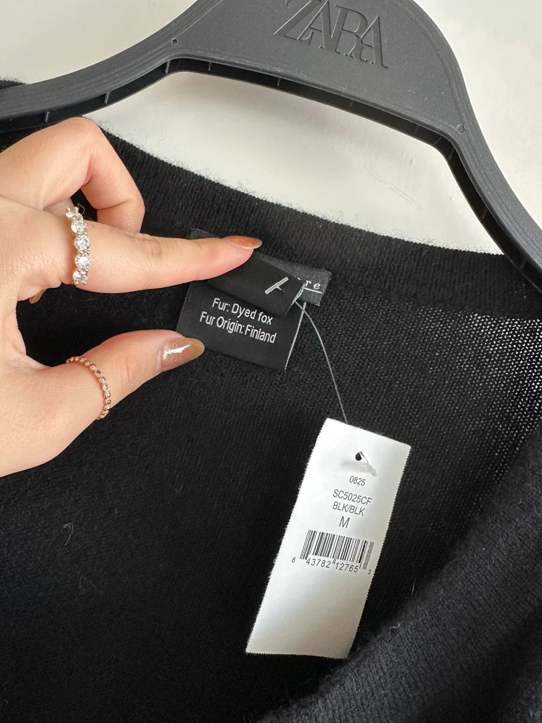 Sofia Cashmere Black Cardigan - Size M image indicator(3)