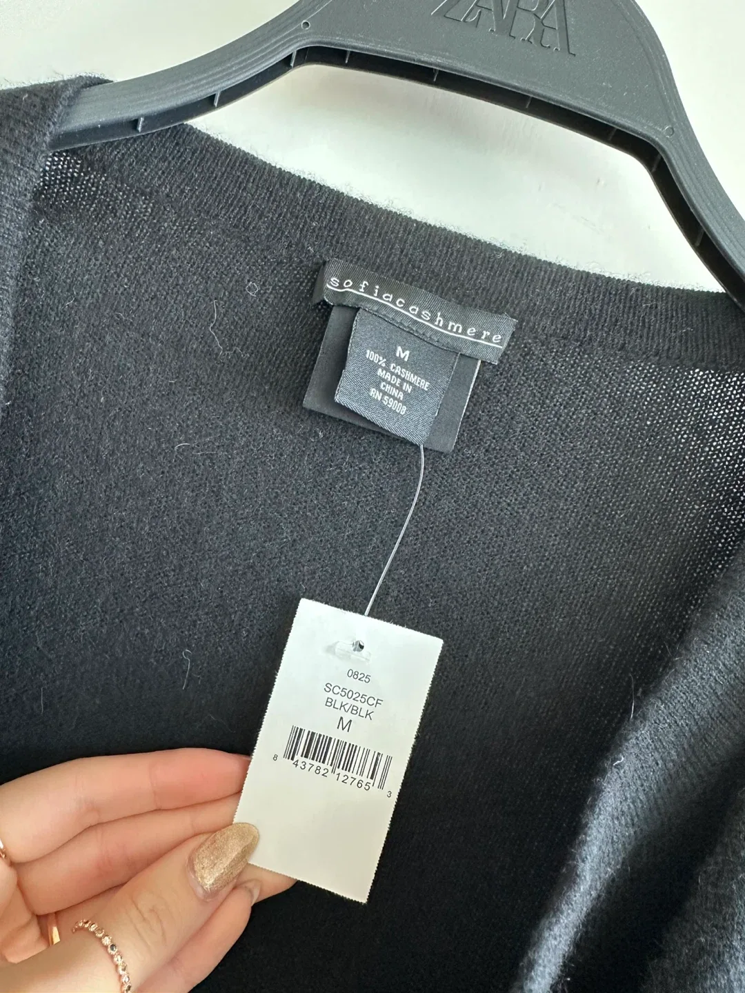 Sofia Cashmere Black Cardigan - Size M image indicator(2)