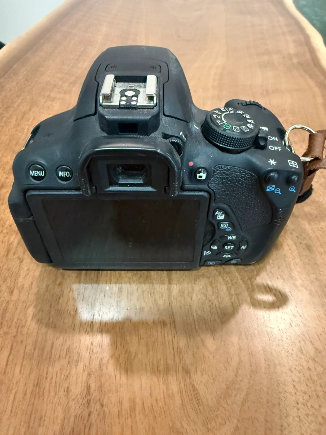 Canon EOS Rebel T5i DSLR Camera with 18-55mm lens - photo 4