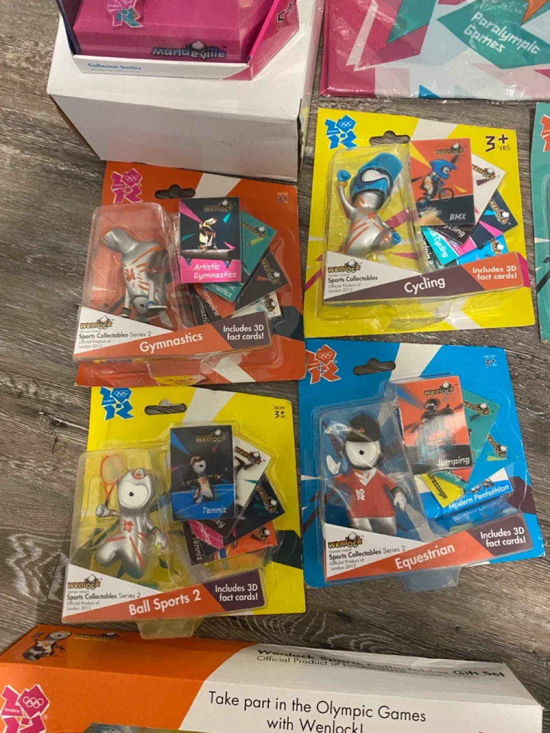 Wenlock & Mandeville London 2012 Olympic Mascot Collectibles image indicator(3)