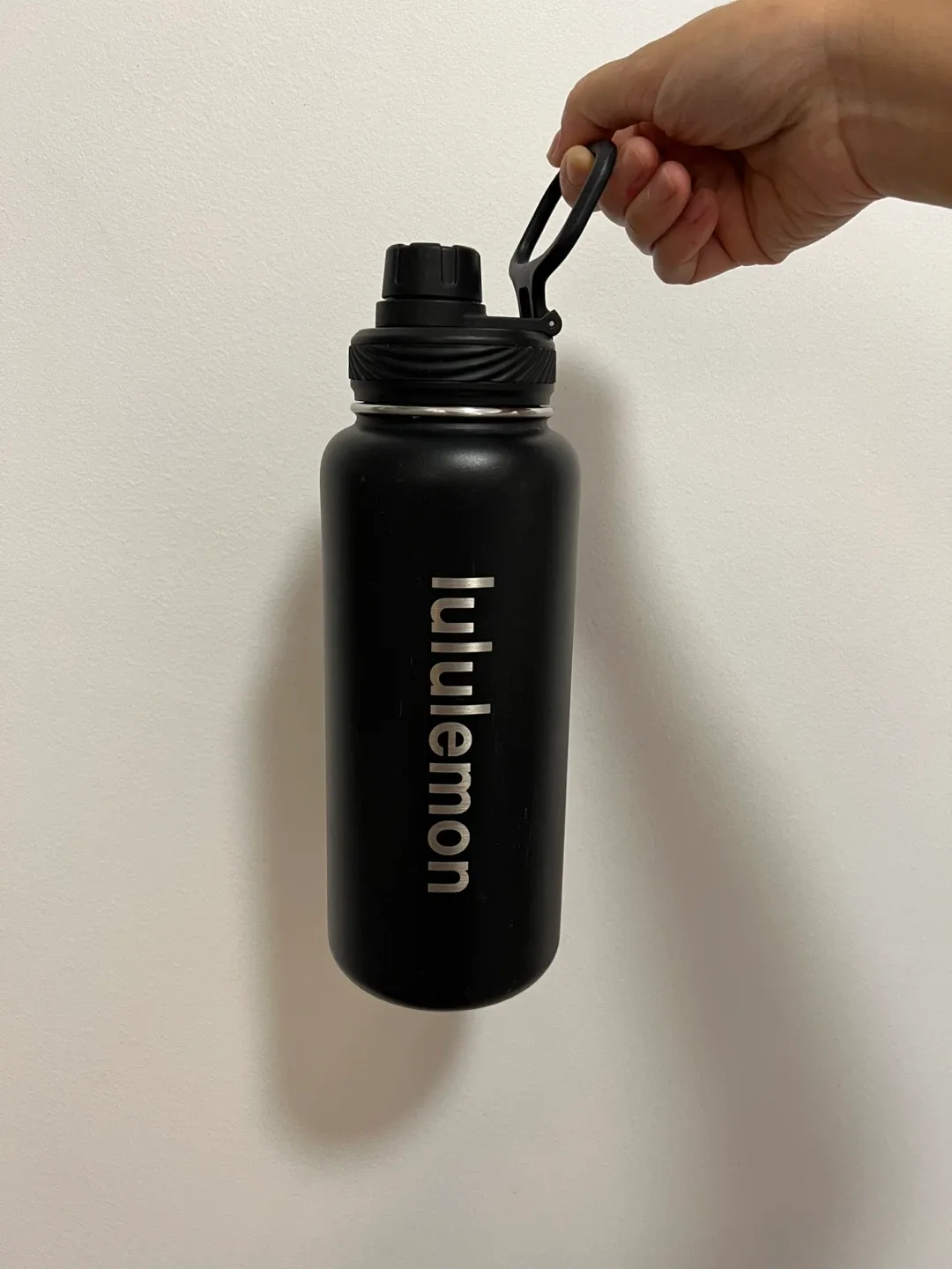 Lululemon Black Water Bottle thumbnail