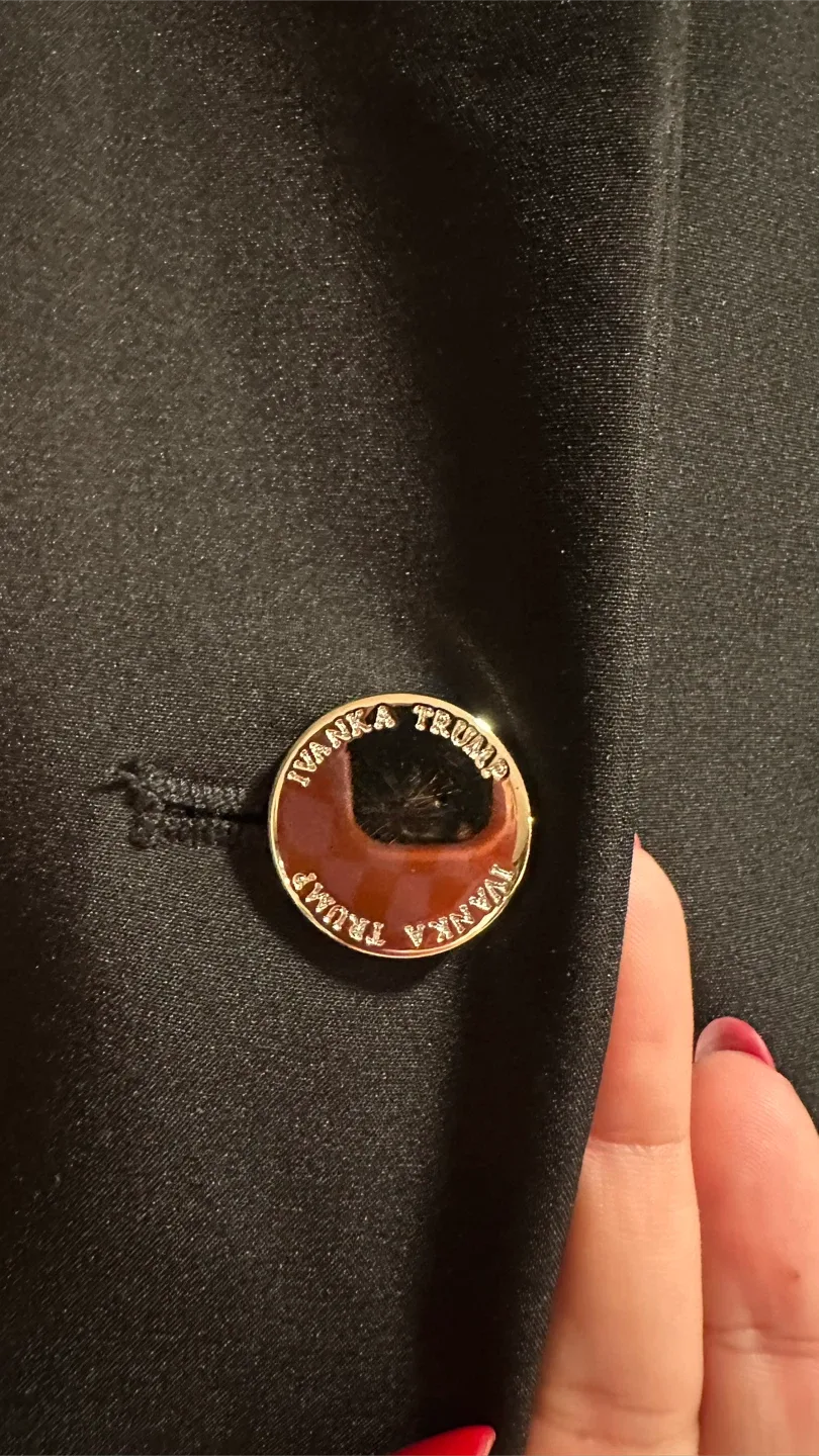 Ivanka Trump Black Trench Coat - Size M/M image indicator(4)