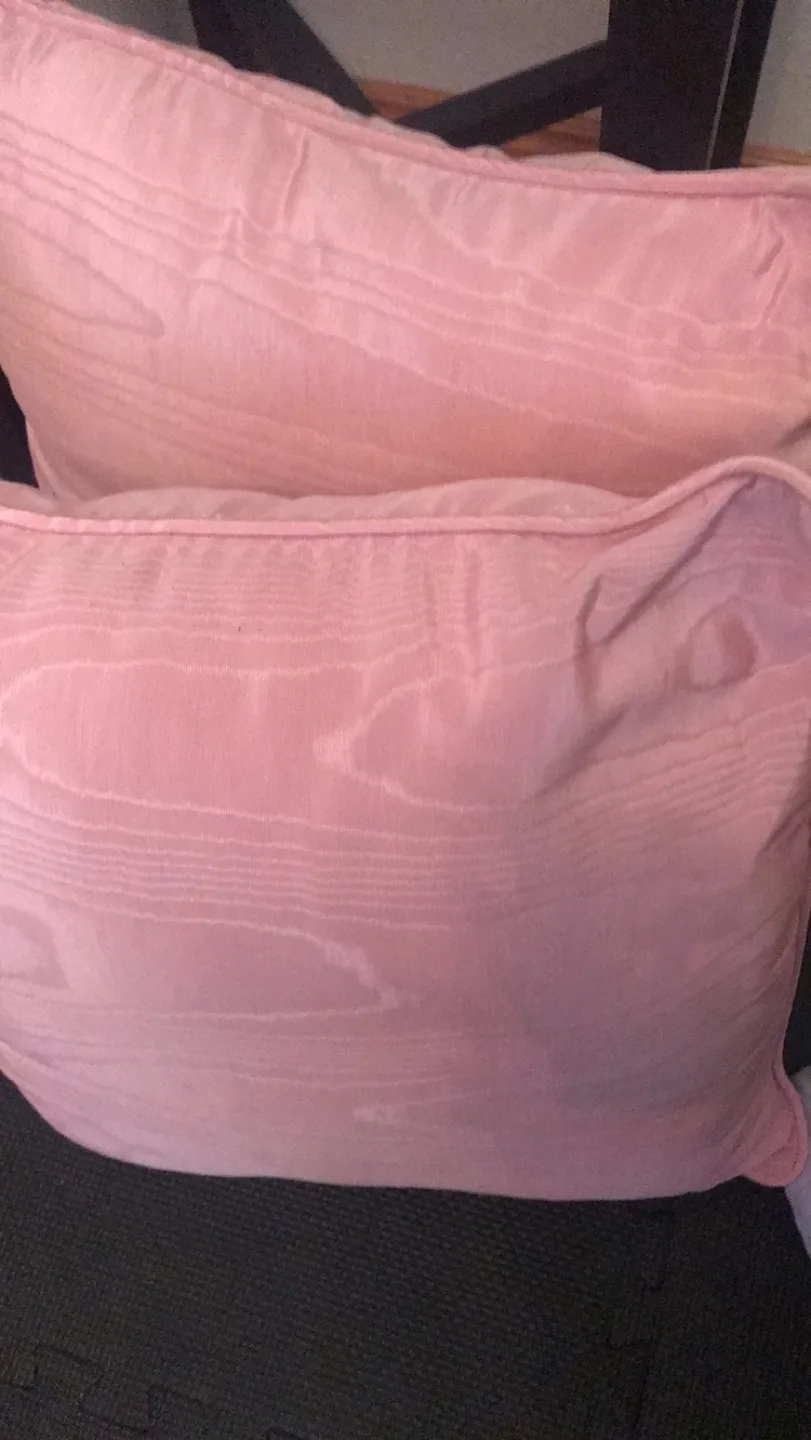 Pink throw cushions- thumbnail