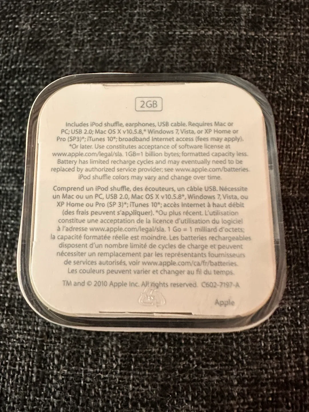 Apple iPod Shuffle 2GB (4th Generation)- Silver image indicator(3)