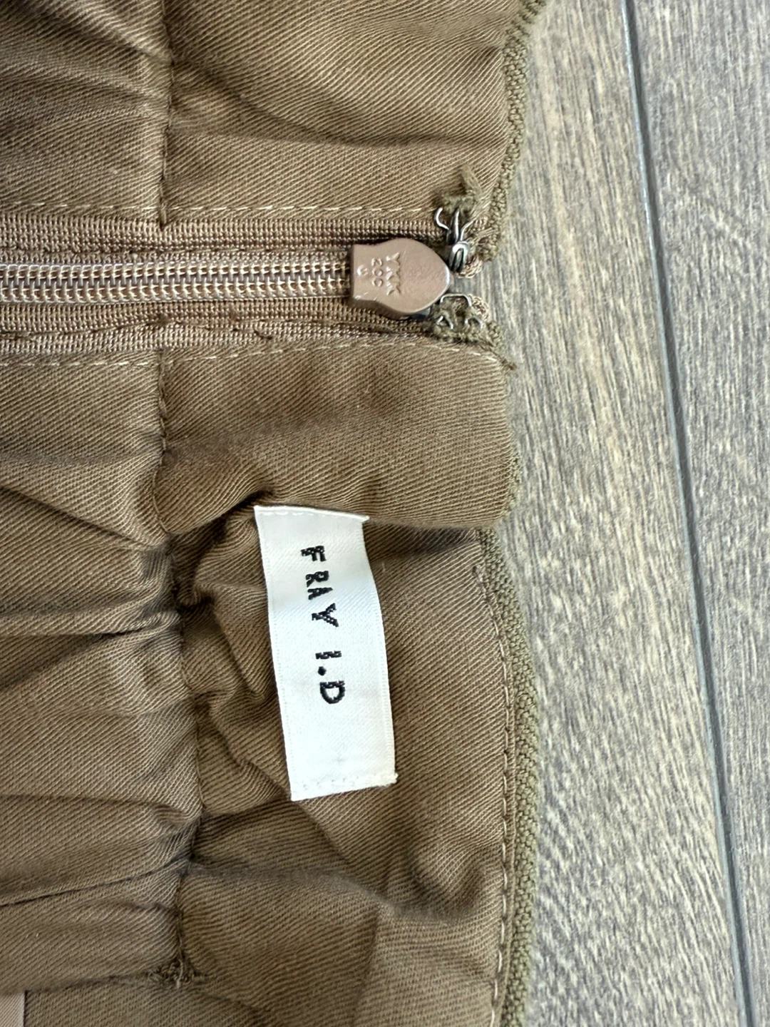 FRAY I.D Olive Green Wool Blend Skirt - Size 0 - photo 4