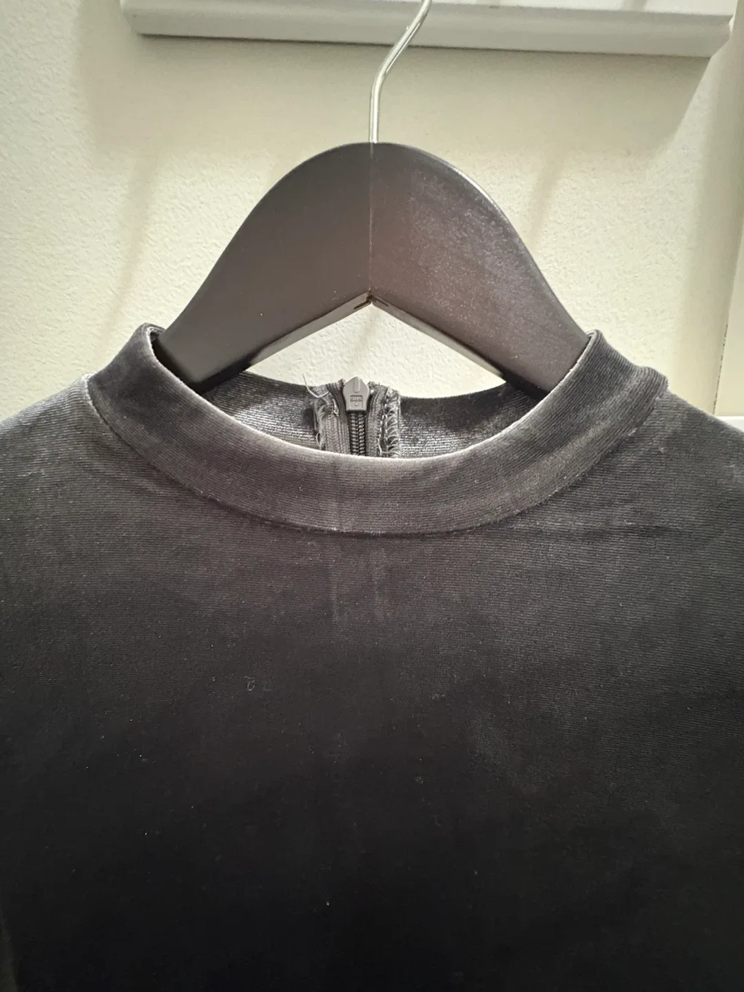 Grey Velvet Long Sleeve Dress image indicator(3)