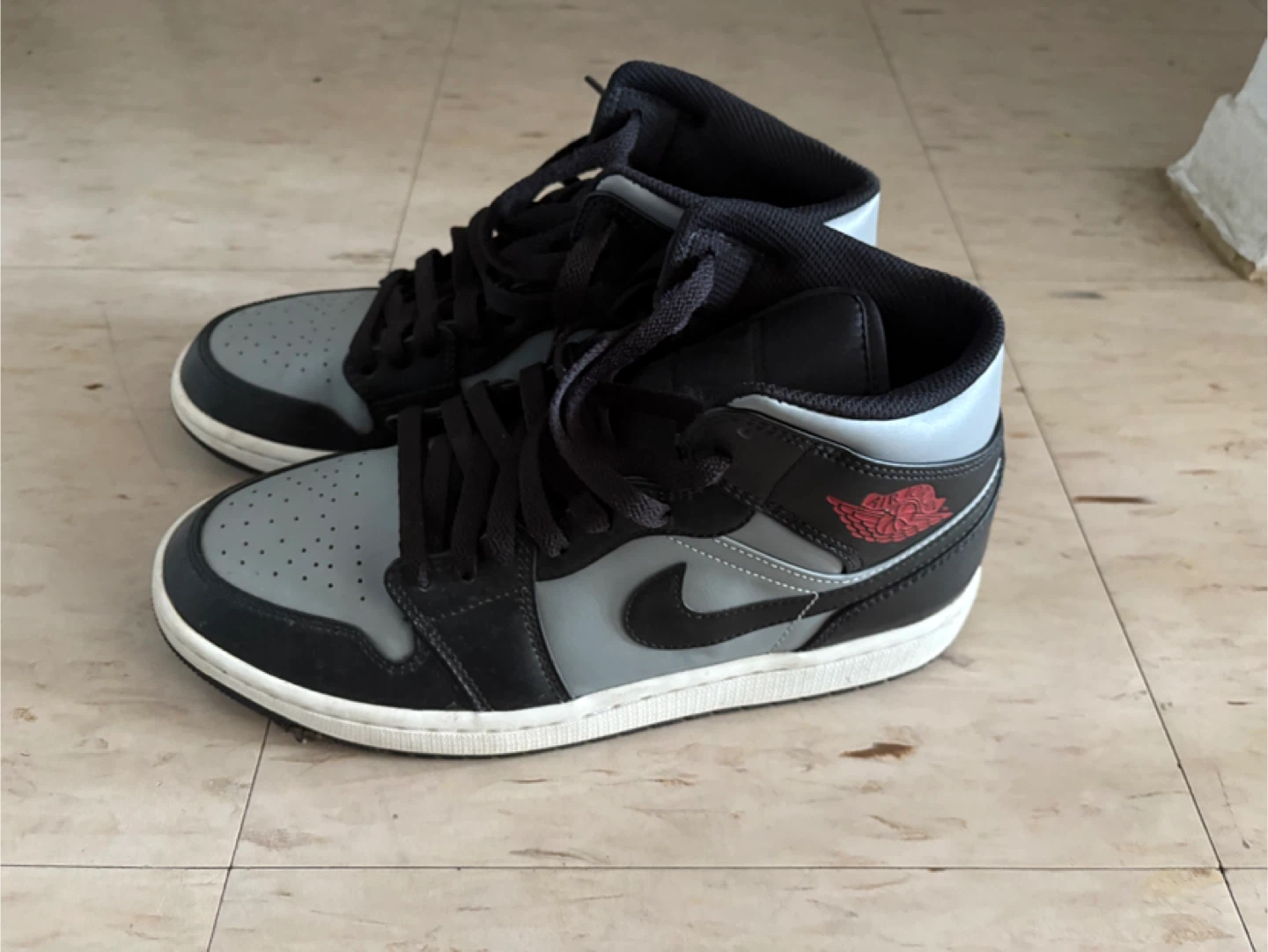 Nike Air Jordan 1 Mid Shadow Red Size 9 US - photo 3