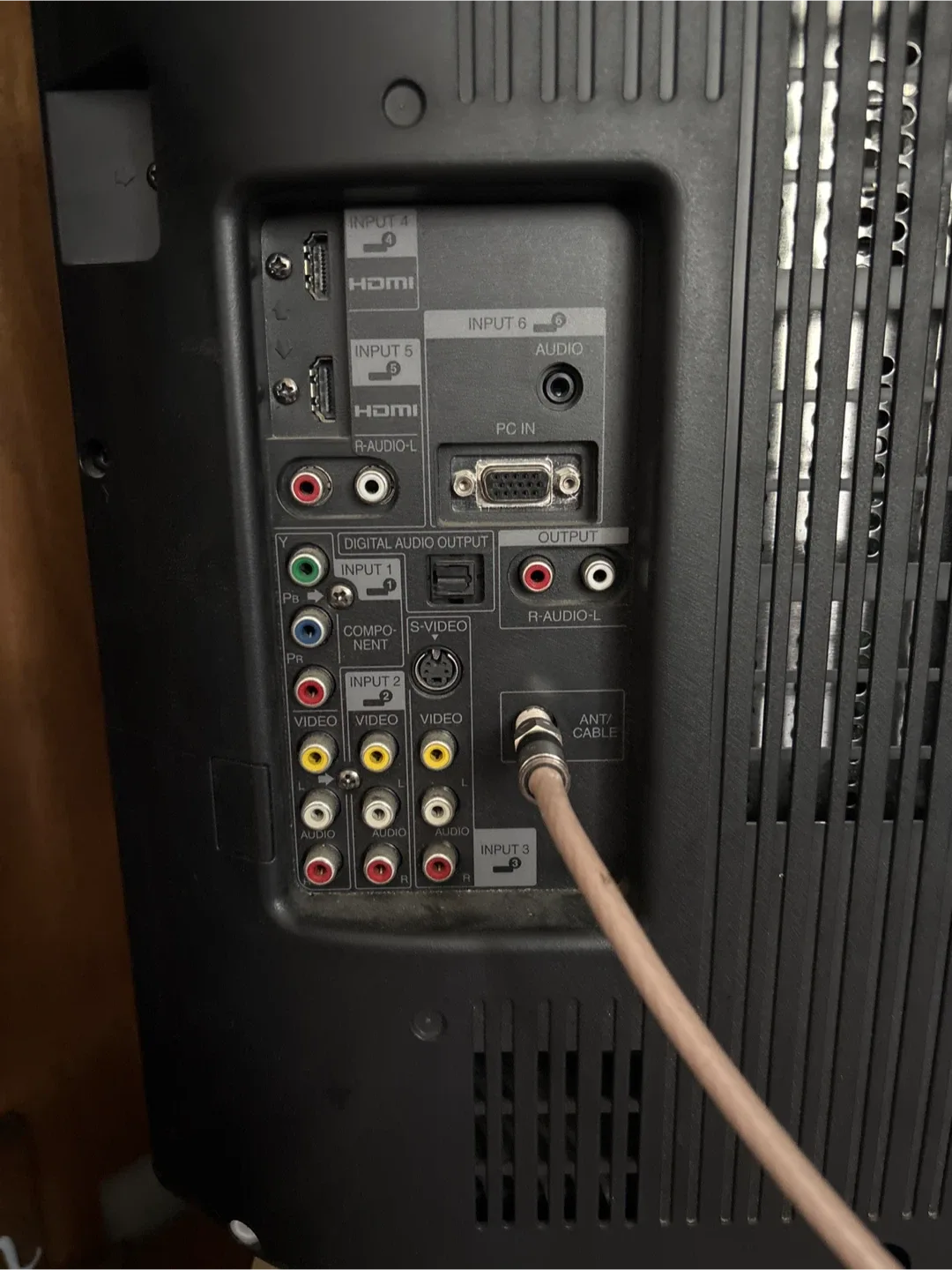 Sharp Aquos LC-26D43U 26" LCD TV image indicator(2)