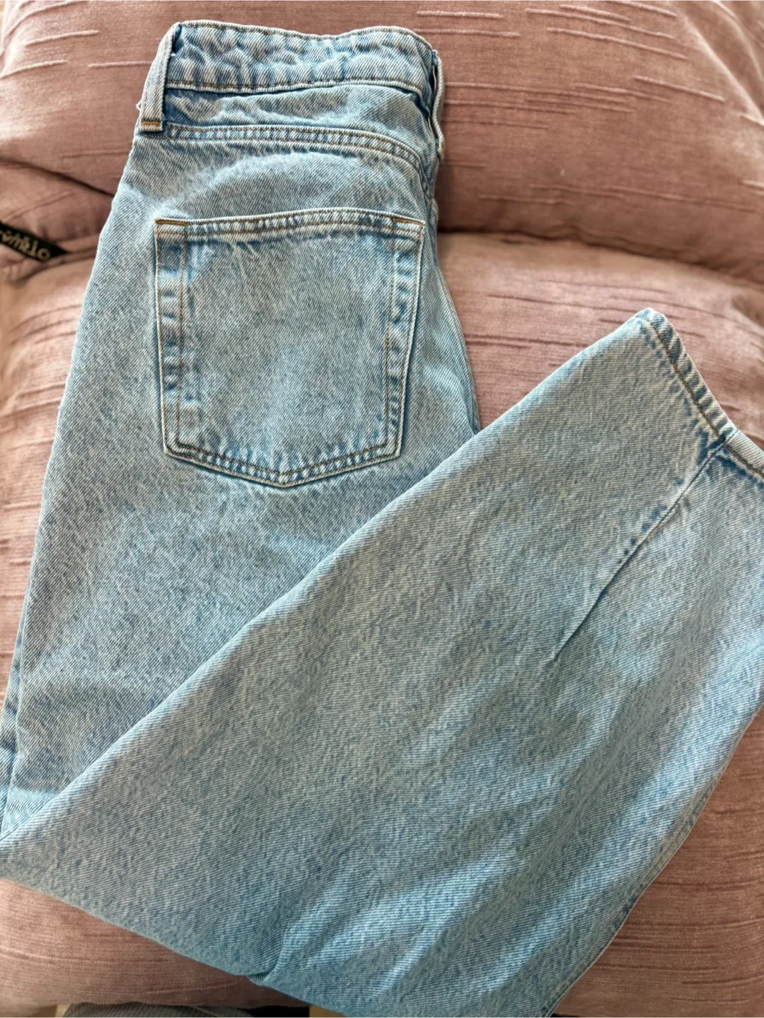 H&M Barrel Loose Fit High Waist Jeans - Size US 2 image indicator(3)