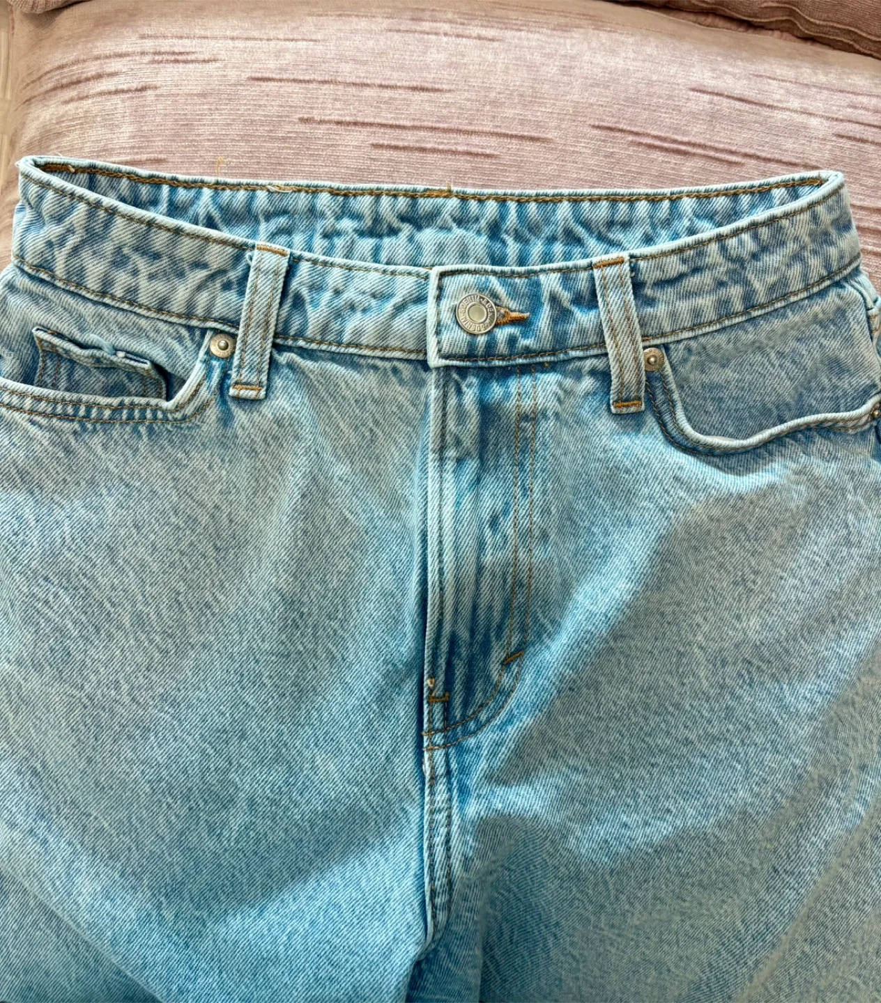 H&M Barrel Loose Fit High Waist Jeans - Size US 2 thumbnail