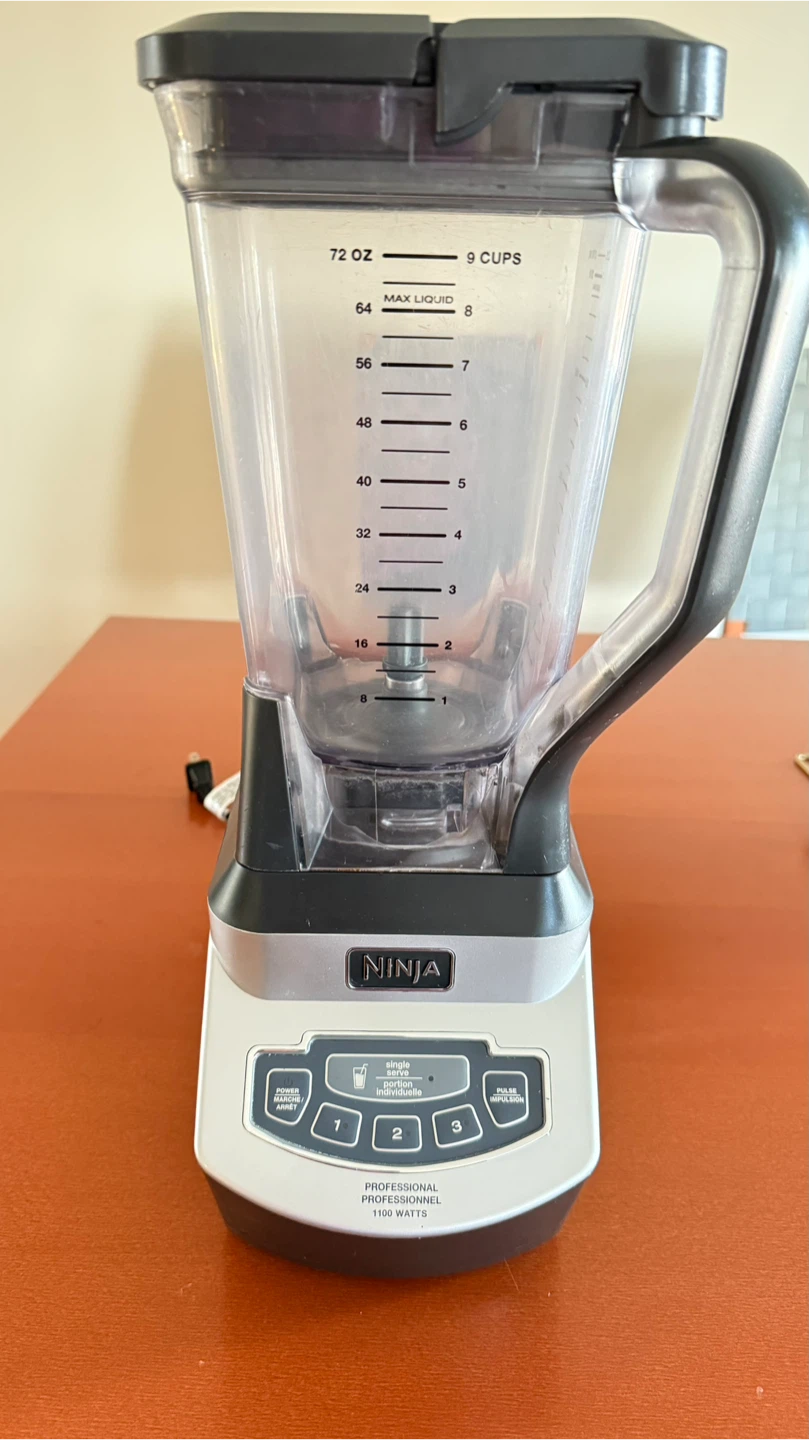 Ninja Professional 1100 Watts Blender - photo 2