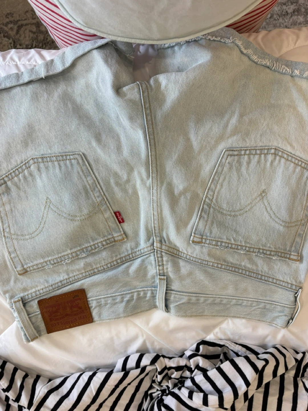 Levi Strauss & Co. 501 Denim Shorts - Size W31 - photo 2